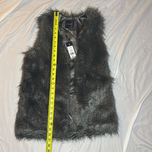 NWT - dynamite faux fur vest size XS-S - Picture 2 of 5